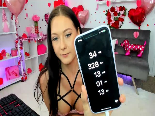 Live sex webcam photo for AddiLee #272468823