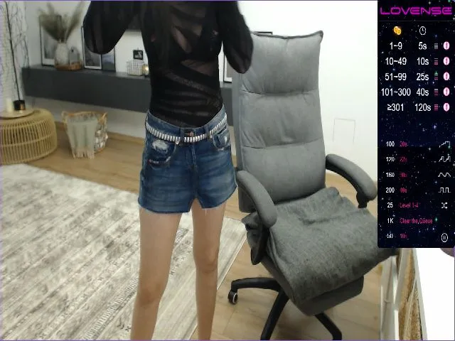 Live sex webcam photo for AddictingJ #272012534