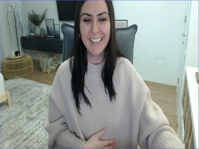 Live sex webcam photo for AddictingJ #272321643