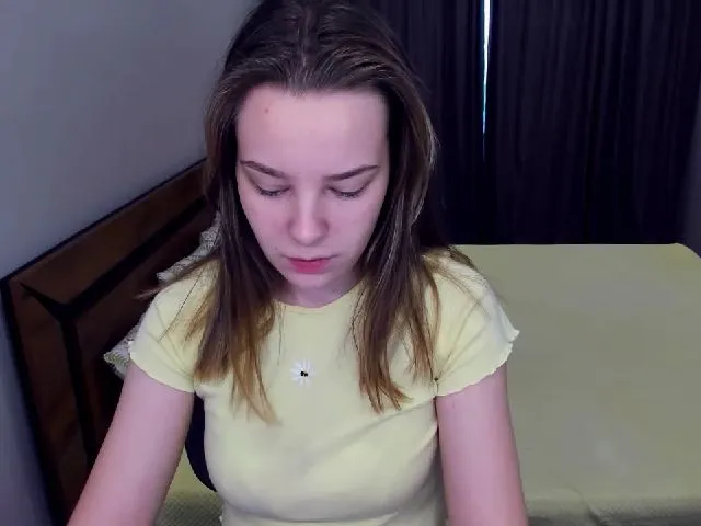 Live sex webcam photo for AdelBush #271978202