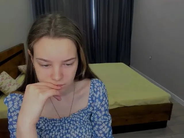 Live sex webcam photo for AdelBush #272264173