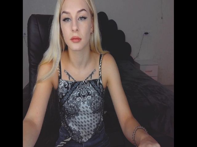 Live sex webcam photo for AdelKitty #274514435