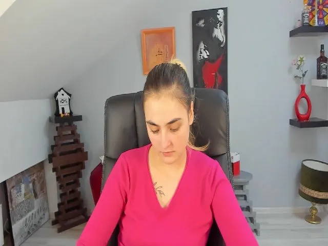 Live sex webcam photo for AdelineCutie #272068610