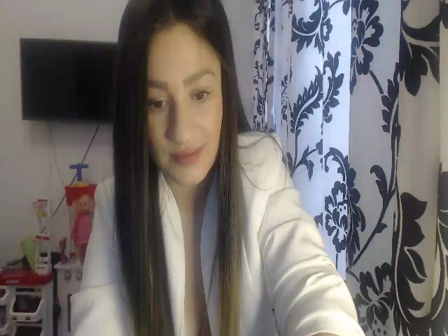 Live sex webcam photo for Adelinesugar #272158976