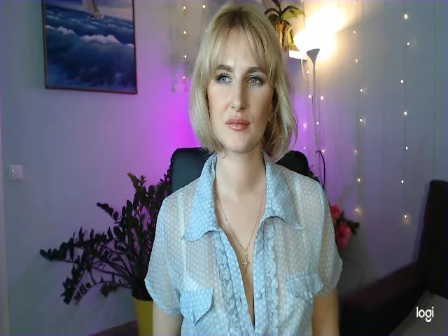 Live sex webcam photo for Adorablelove #271738975