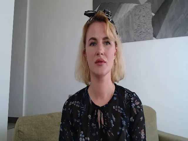 Live sex webcam photo for Adorablelove #272176994