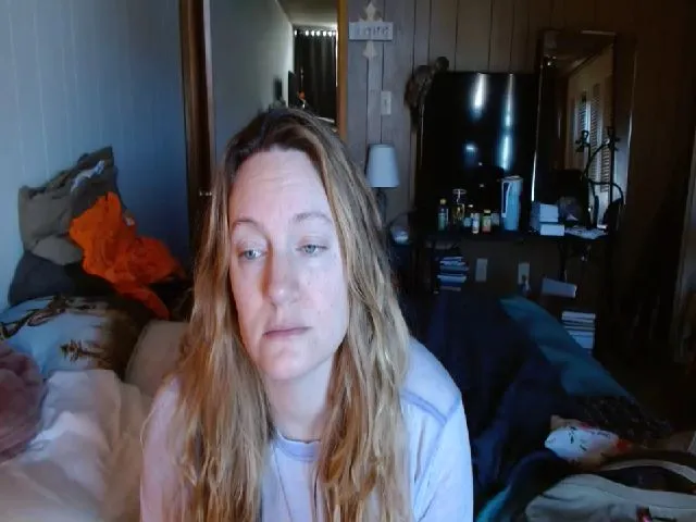 Live sex webcam photo for AdoreAnna #272596956