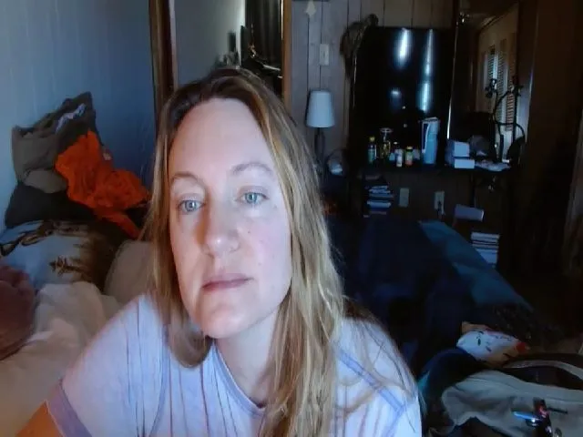 Live sex webcam photo for AdoreAnna #272597069