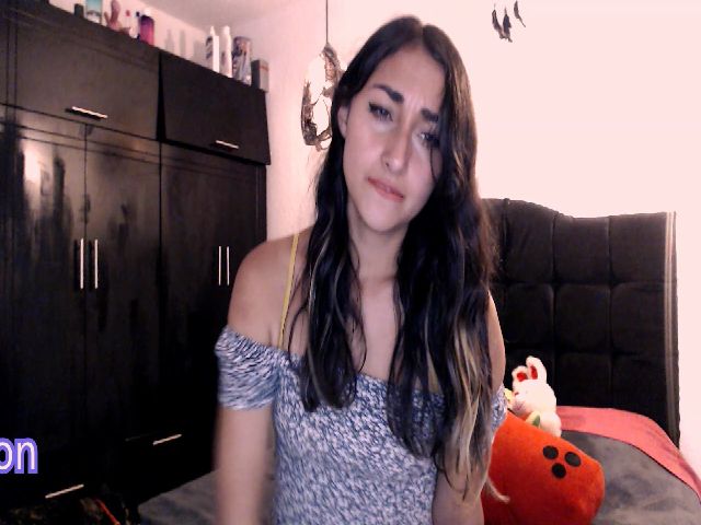 Live sex webcam photo for Adrena10 #271971819