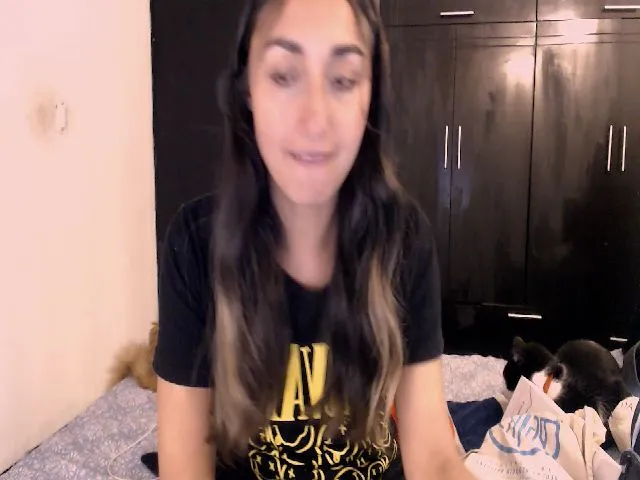 Live sex webcam photo for Adrena10 #272624284