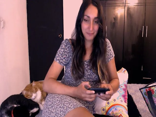 Live sex webcam photo for Adrena10 #272778683