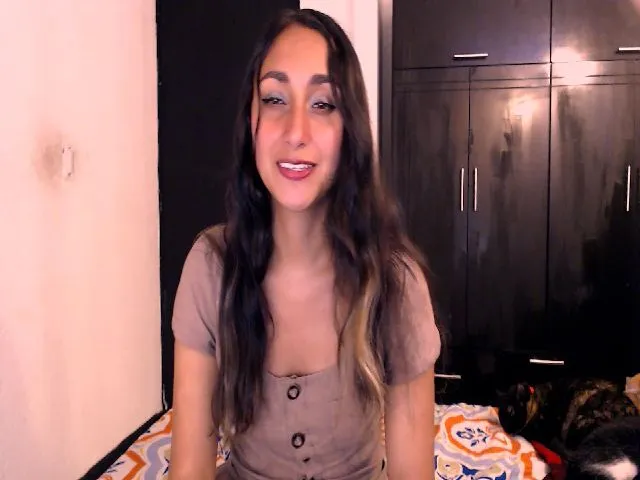 Live sex webcam photo for Adrena10 #272802368