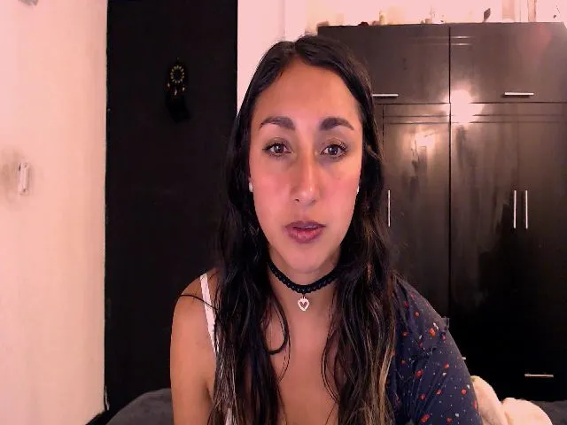 Live sex webcam photo for Adrena10 #273207632