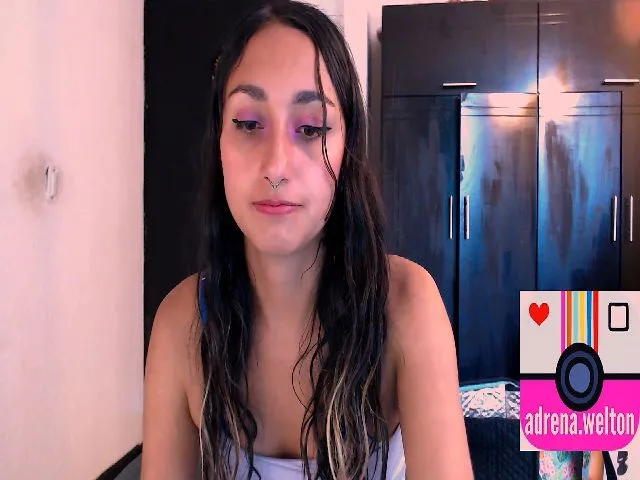 Live sex webcam photo for Adrena10 #273272715