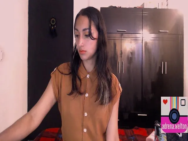 Live sex webcam photo for Adrena10 #273551725