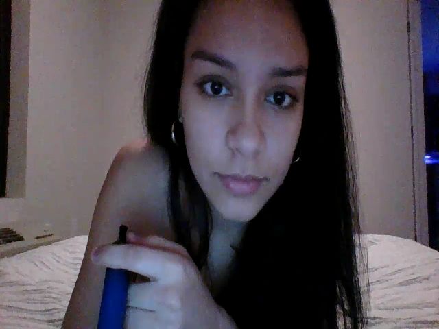 Live sex webcam photo for Adrianaxo1 #271740008