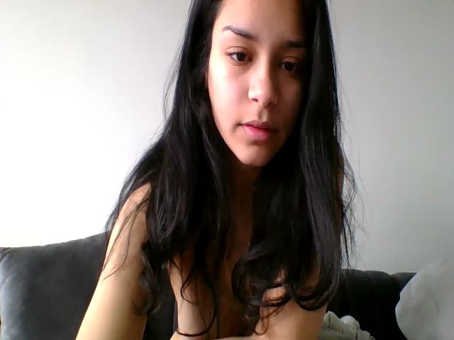 Live sex webcam photo for Adrianaxo1 #272025023