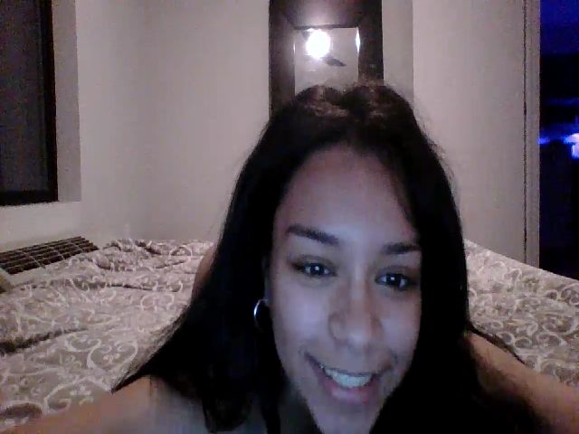 Live sex webcam photo for Adrianaxo1 #272532264