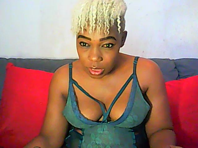 Live sex webcam photo for AfriPrincess #272314548