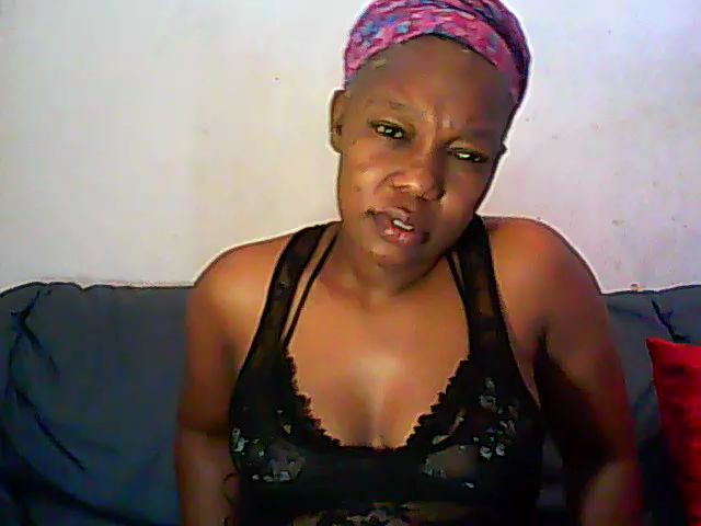 Live sex webcam photo for AfriPrincess #272341335