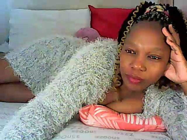 Live sex webcam photo for AfriPrincess #272787946