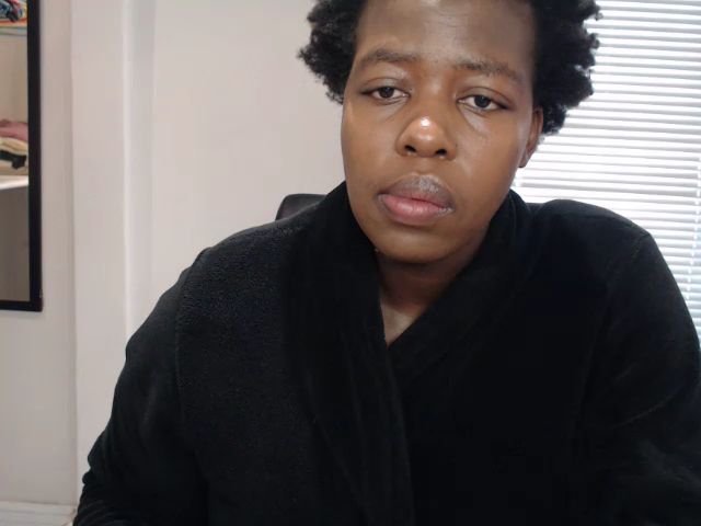 Live sex webcam photo for Africanbusty #273589258