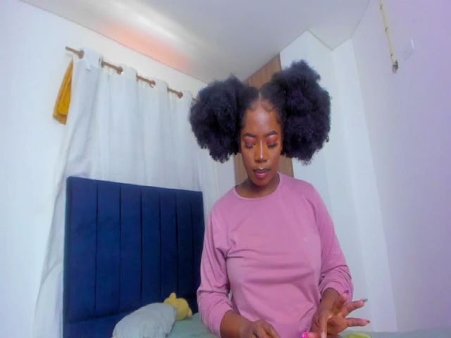Live sex webcam photo for Afro__Goddess #274494362