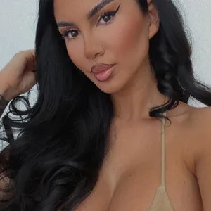 Live sex webcam photo for Afterhourgirl #292707080