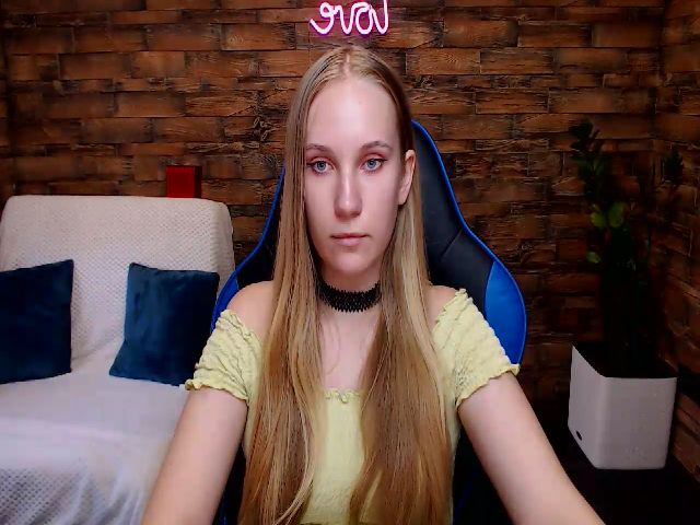Live sex webcam photo for AgataRomanss #274469848