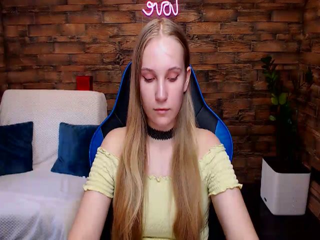 Live sex webcam photo for AgataRomanss #274470012