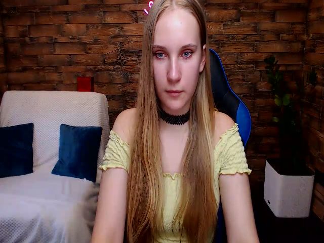 Live sex webcam photo for AgataRomanss #274470300