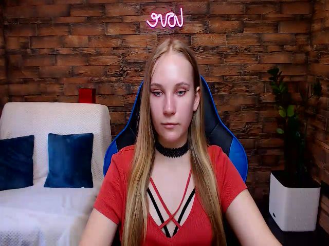 Live sex webcam photo for AgataRomanss #274480793