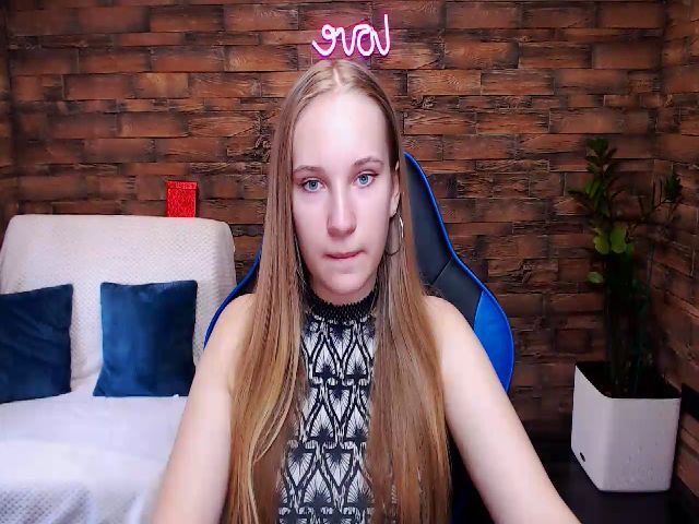 Live sex webcam photo for AgataRomanss #274490085