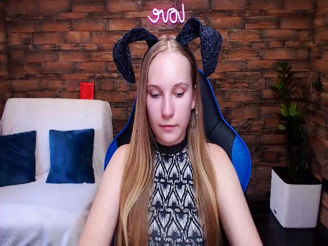 Live sex webcam photo for AgataRomanss #274492267