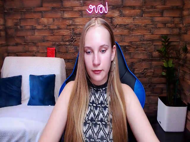 Live sex webcam photo for AgataRomanss #274492450