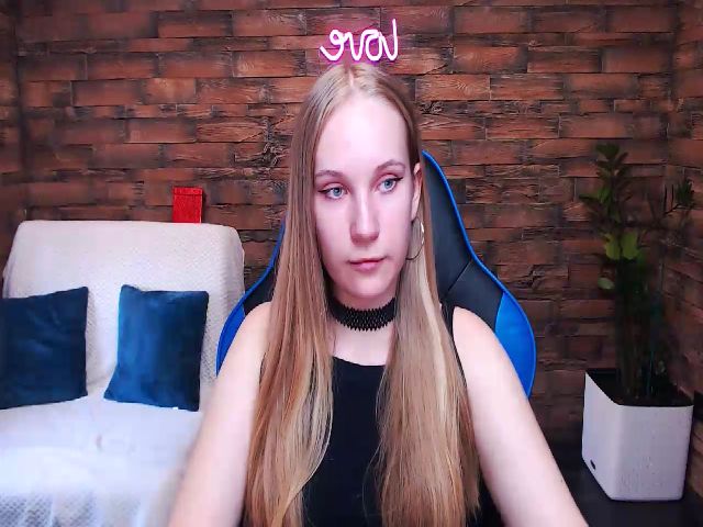 Live sex webcam photo for AgataRomanss #274519193