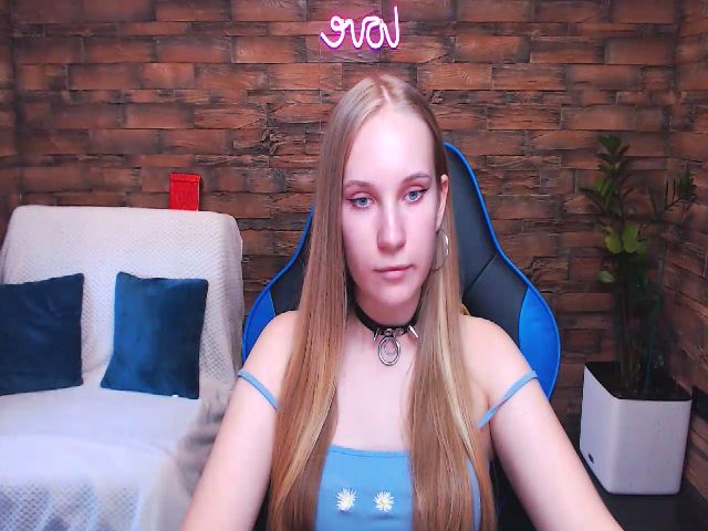 Live sex webcam photo for AgataRomanss #274531115