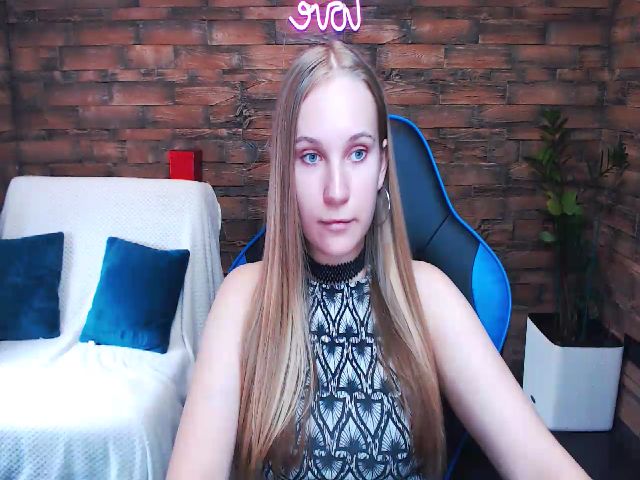 Live sex webcam photo for AgataRomanss #274552716