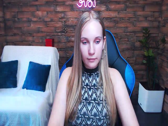 Live sex webcam photo for AgataRomanss #274553272