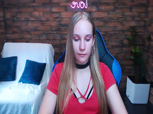 Live sex webcam photo for AgataRomanss #274563207