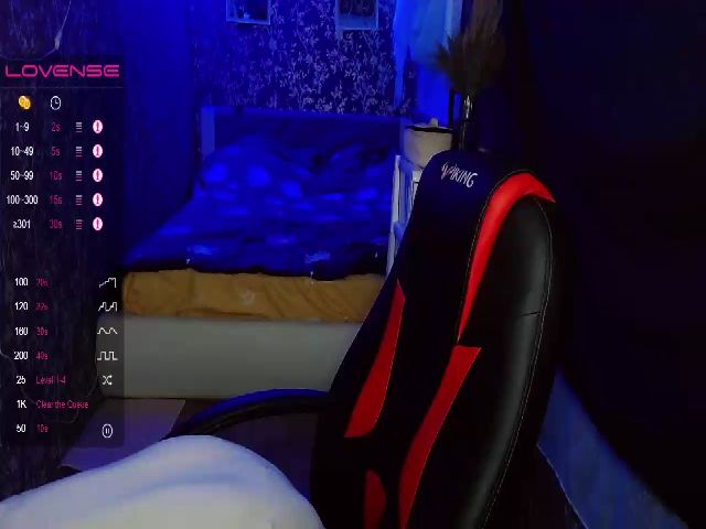 Live sex webcam photo for AgathaNoxe #273239365