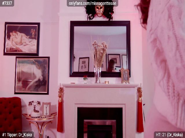 Live sex webcam photo for AgentTease #271890891