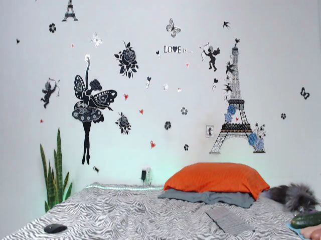 Live sex webcam photo for AikoTailor #287876881