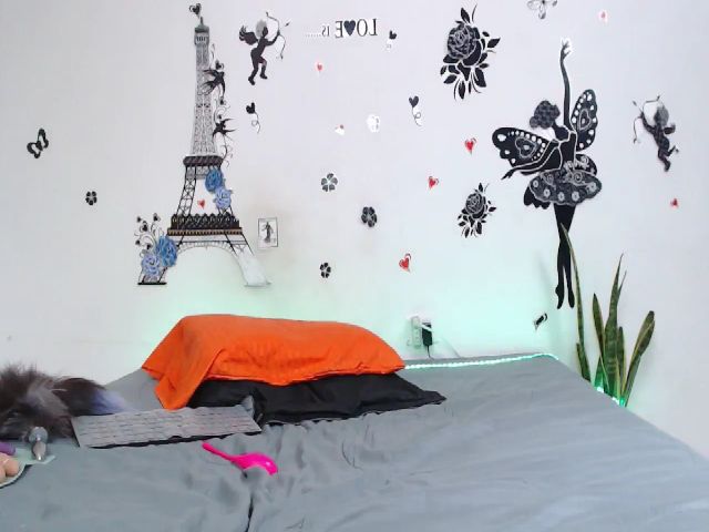 Live sex webcam photo for AikoTailor #287876892