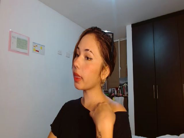 Live sex webcam photo for Ailyn_grawn #273609514