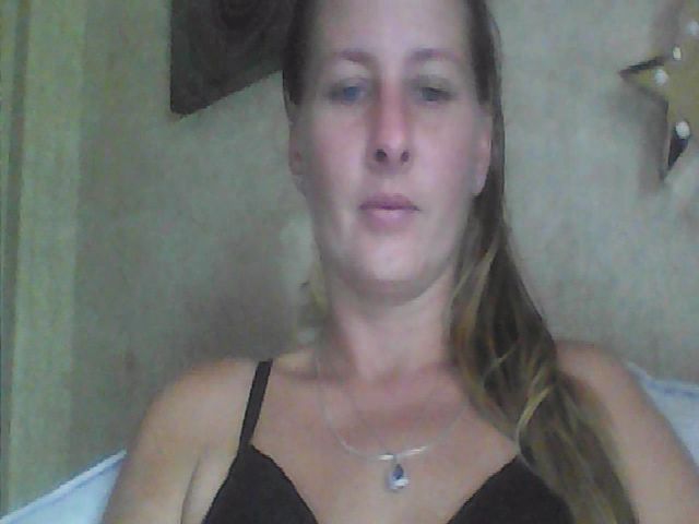 Live sex webcam photo for AimTOOpleaz #273497107