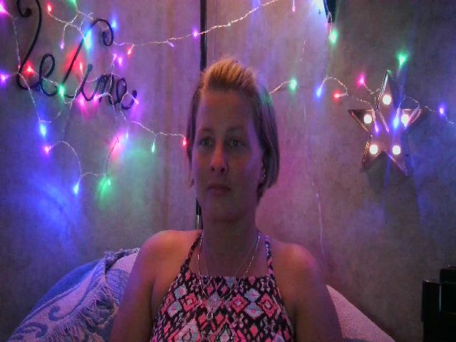 Live sex webcam photo for AimTOOpleaz #274315290