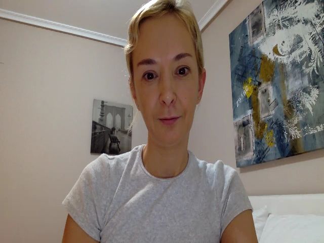 Live sex webcam photo for Aimee_Angel #271793011