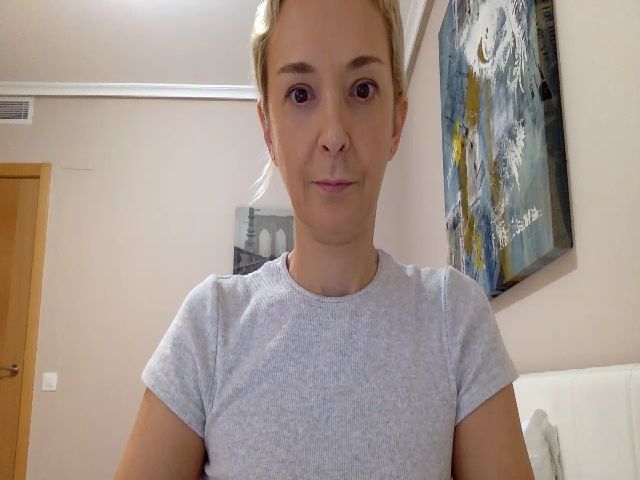 Live sex webcam photo for Aimee_Angel #271802681