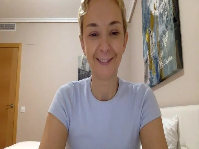 Live sex webcam photo for Aimee_Angel #271955875